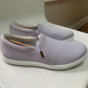 BNIB Roots Bellwoods Canvas Slip On Sneaker Loafers, 8M